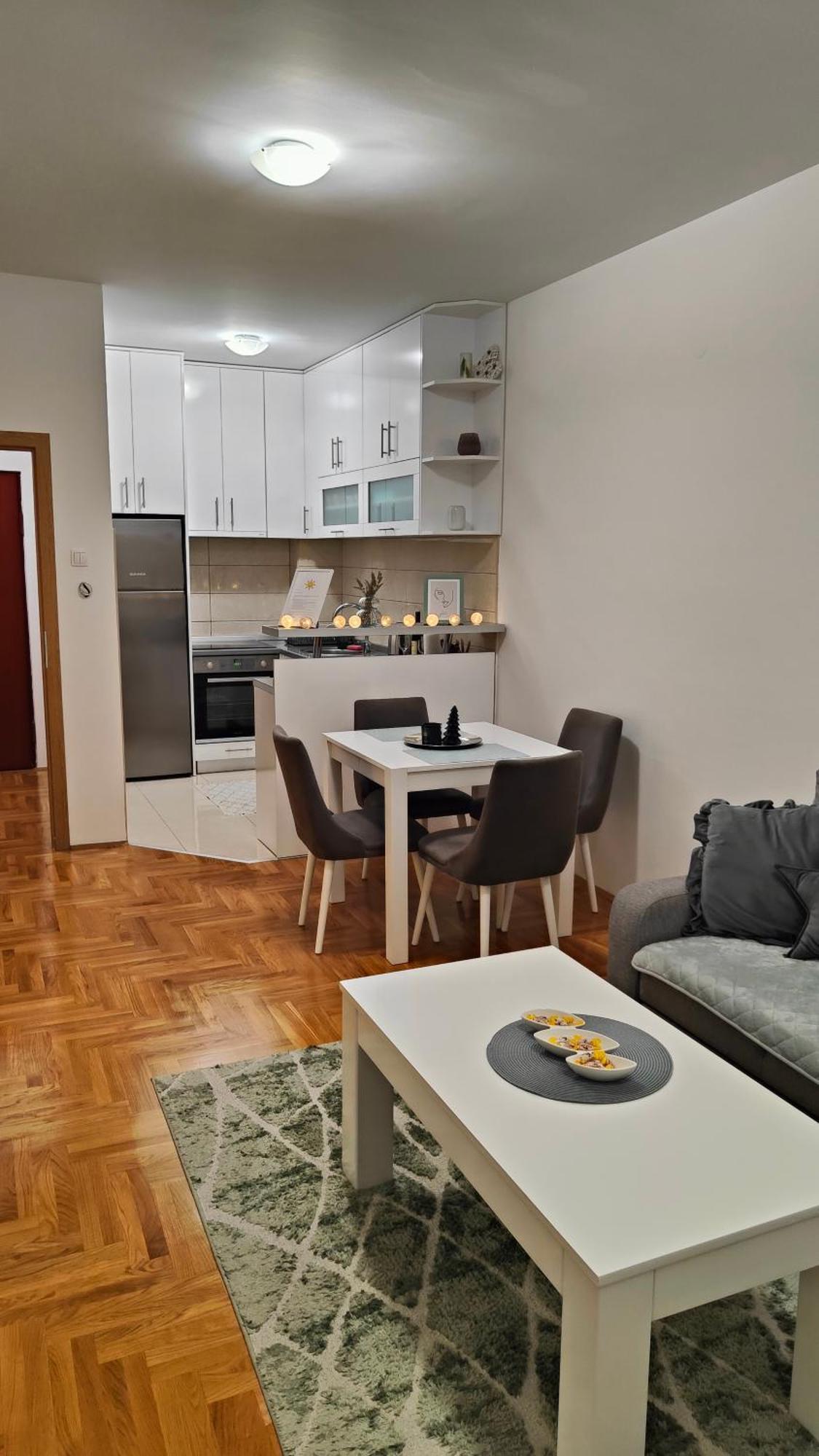 Apartman Sunce تريبينيي المظهر الخارجي الصورة